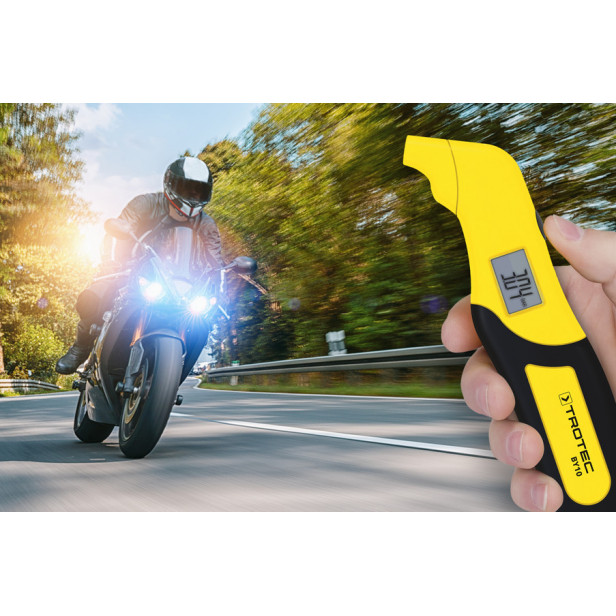 Digitális keréknyomásmérő zseblámpával Trotec BY10