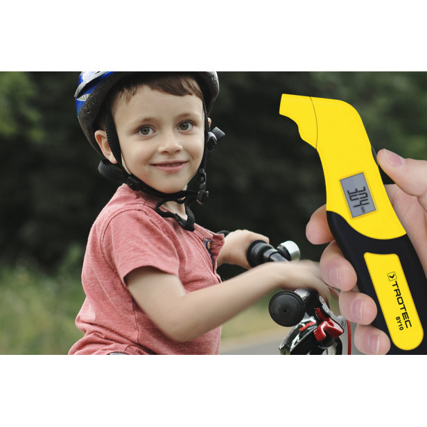 Digitális keréknyomásmérő zseblámpával Trotec BY10