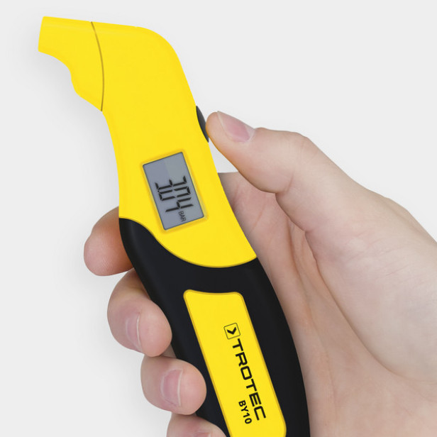 Digitális keréknyomásmérő zseblámpával Trotec BY10