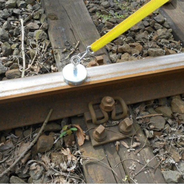 Mágnes 60mm, fűzőlyuk 8mm